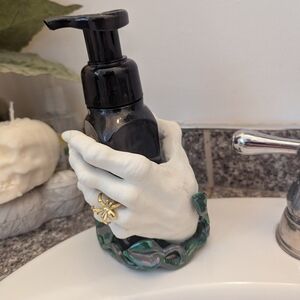Bath And Body Works Skeleton Hand Foqmy Soap Holder